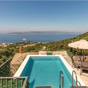2 Bedroom Apartment with Pool and Sea View in Topici, sleeps 4-6
